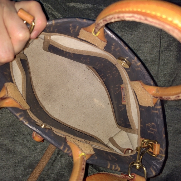 Dooney & Bourke - Picture 7 of 9